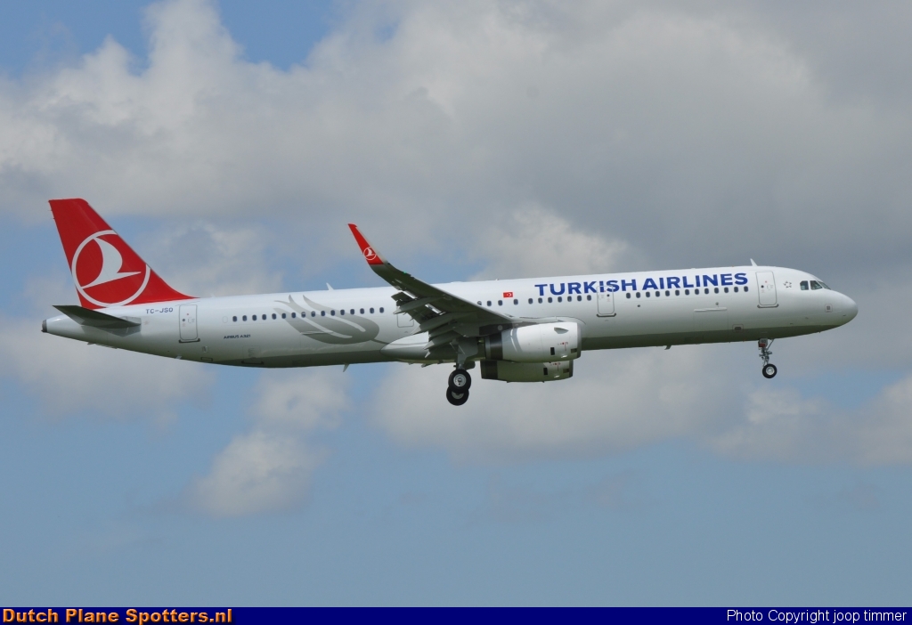 TC-JSO Airbus A321 Turkish Airlines by joop timmer