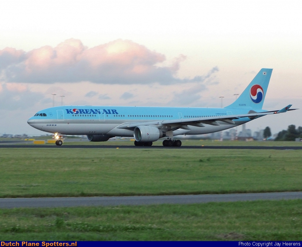 HL8276 Airbus A330-200 Korean Air by Jay Heerens