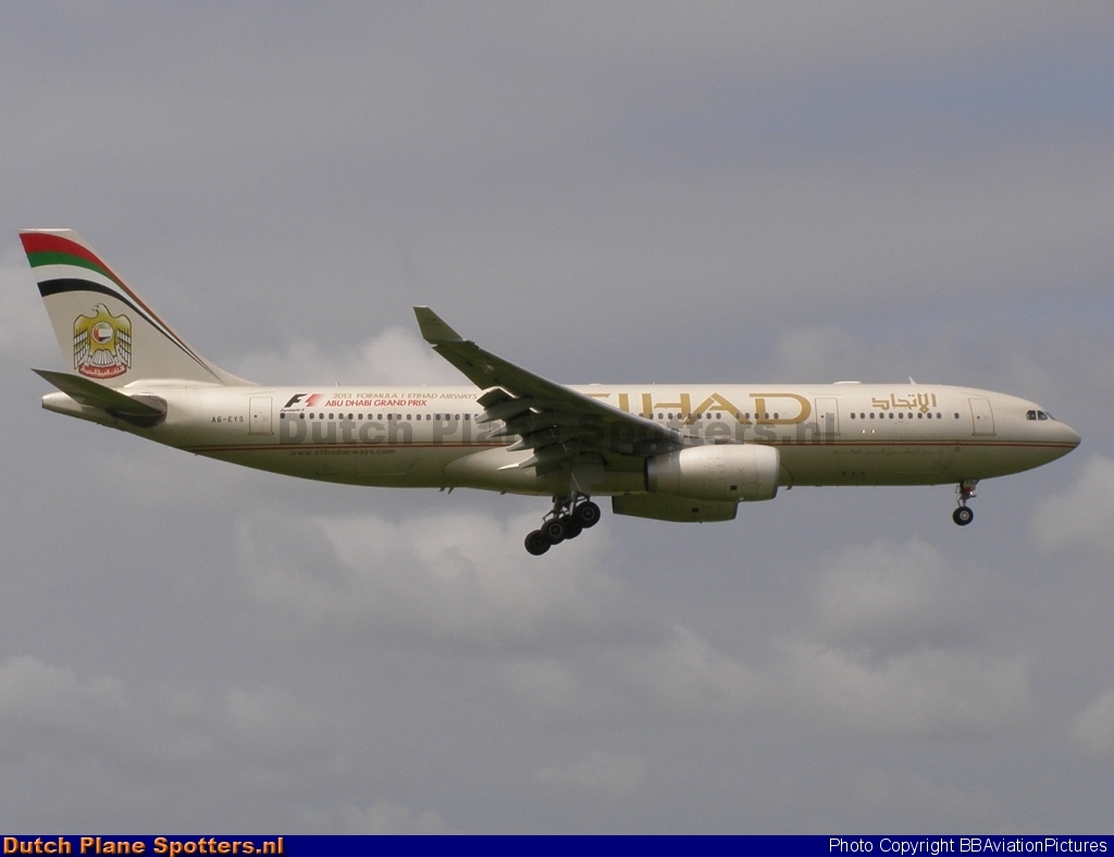 A6-EYS Airbus A330-200 Etihad by BBAviationPictures