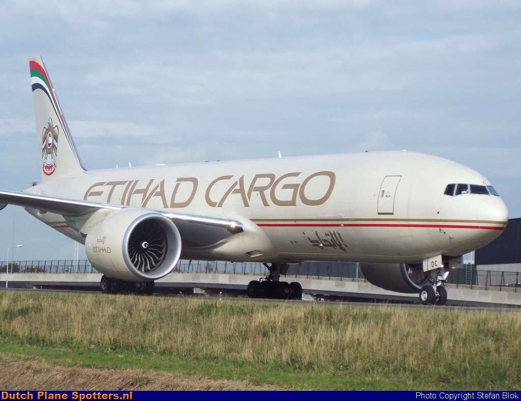 A6-DDC Boeing 777-F Etihad Cargo by Stefan Blok