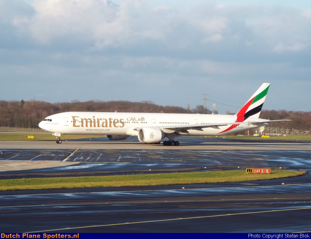 A6-EGU Boeing 777-300 Emirates by Stefan Blok