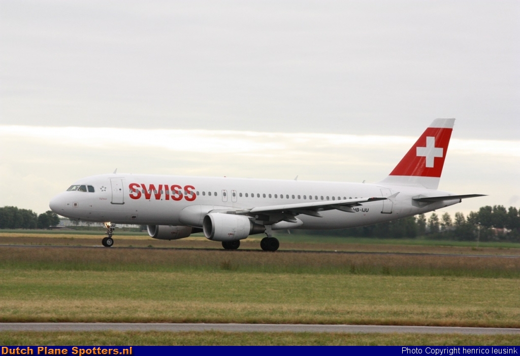 HB-IJU Airbus A320 Swiss International Air Lines by Rick Schönhage