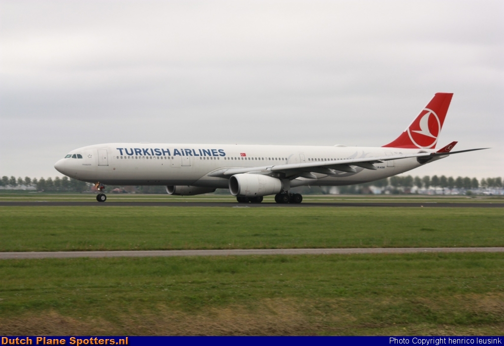 TC-JNL Airbus A330-300 Turkish Airlines by Rick Schönhage