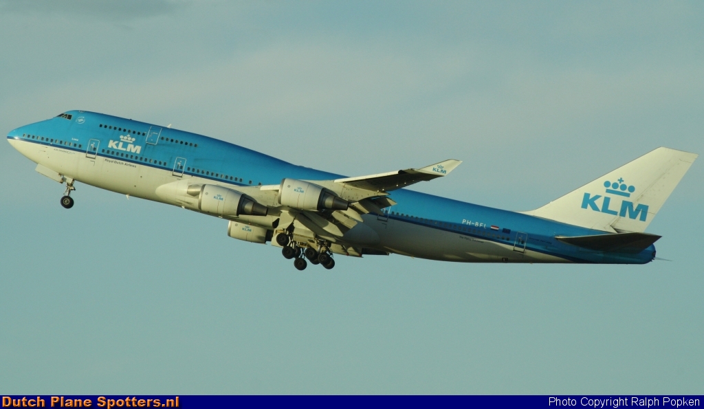 PH-BFL Boeing 747-400 KLM Royal Dutch Airlines by Ralph Popken