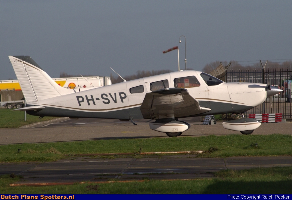PH-SVP Piper PA-28 Archer III Private by Ralph Popken