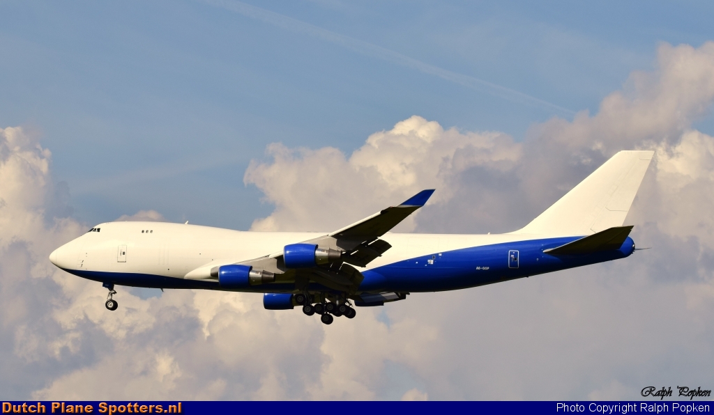 A6-GGP Boeing 747-400 Dubai Air Wing by Ralph Popken