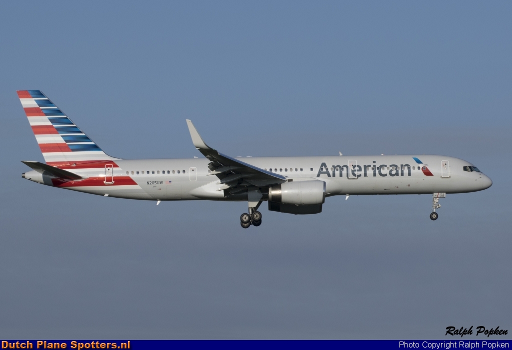 N205UW Boeing 757-200 American Airlines by Ralph Popken