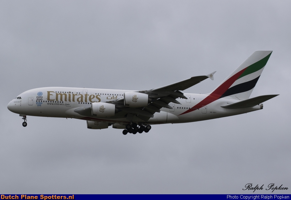 A6-EEY Airbus A380-800 Emirates by Ralph Popken