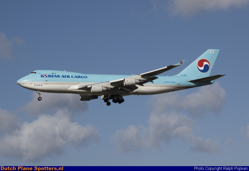 HL7605 Boeing 747-400 Korean Air Cargo by Ralph Popken