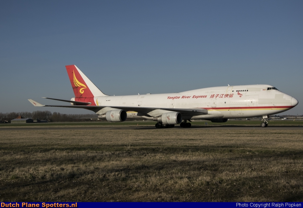 B-2435 Boeing 747-400 Yangtze River Express by Ralph Popken