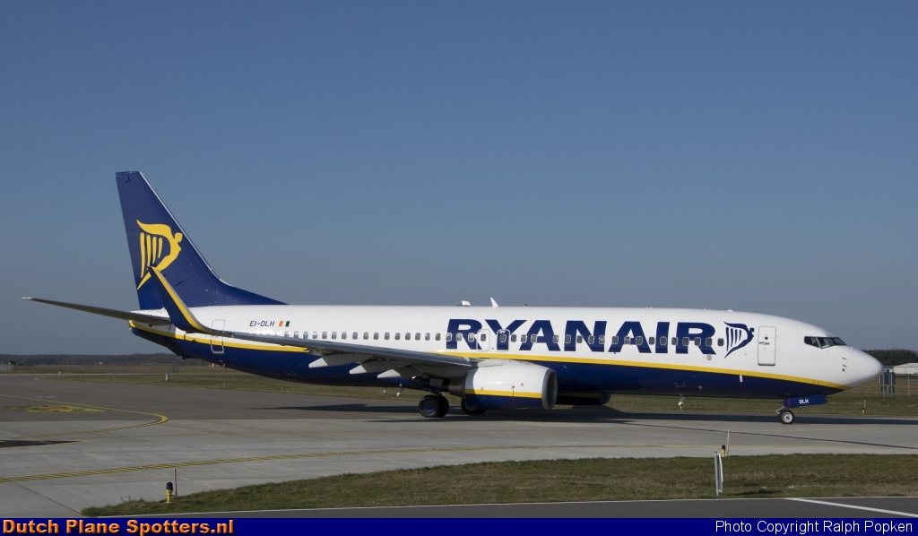 EI-DLH Boeing 737-800 Ryanair by Ralph Popken