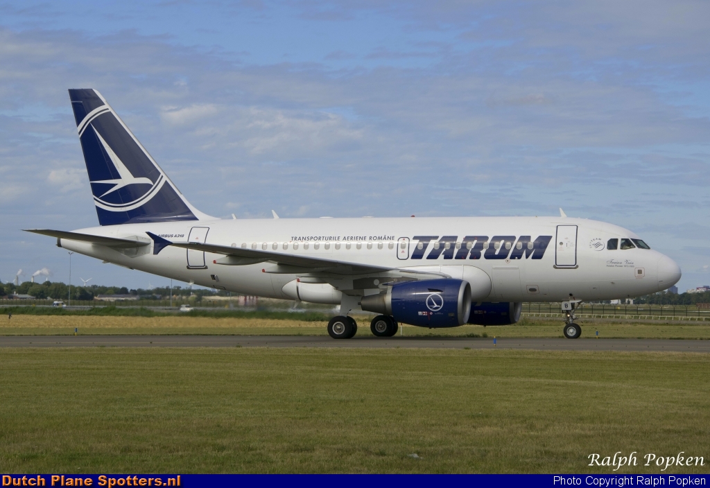 YR-ASB Airbus A318 TAROM by Ralph Popken