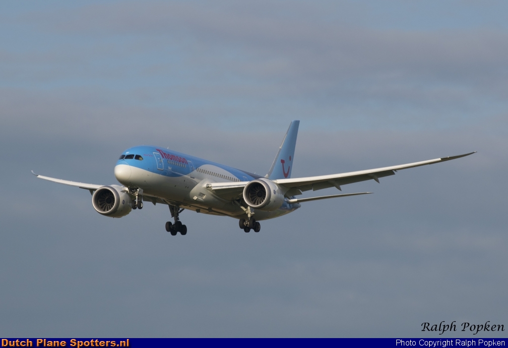 G-TUIF Boeing 787-8 Dreamliner Thomson Airways by Ralph Popken