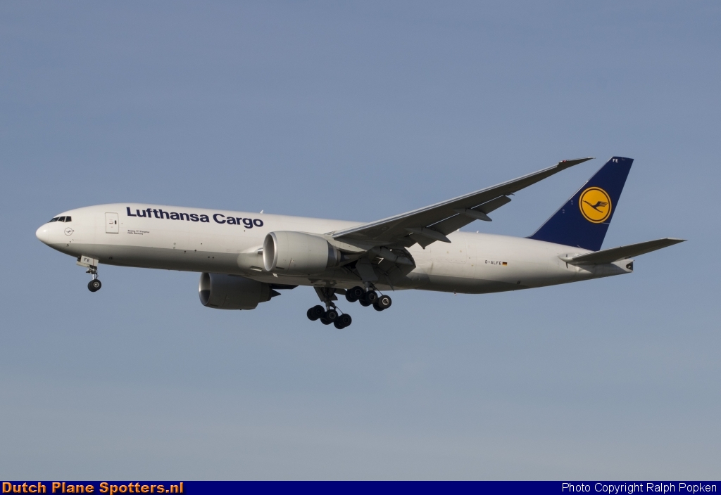 D-ALFE Boeing 777-F Lufthansa Cargo by Ralph Popken