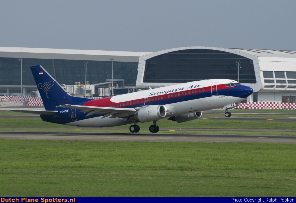 PK-CKE Boeing 737-300 Sriwijaya Air by Ralph Popken