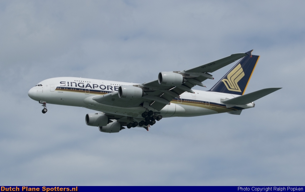 9V-SKD Airbus A380-800 Singapore Airlines by Ralph Popken