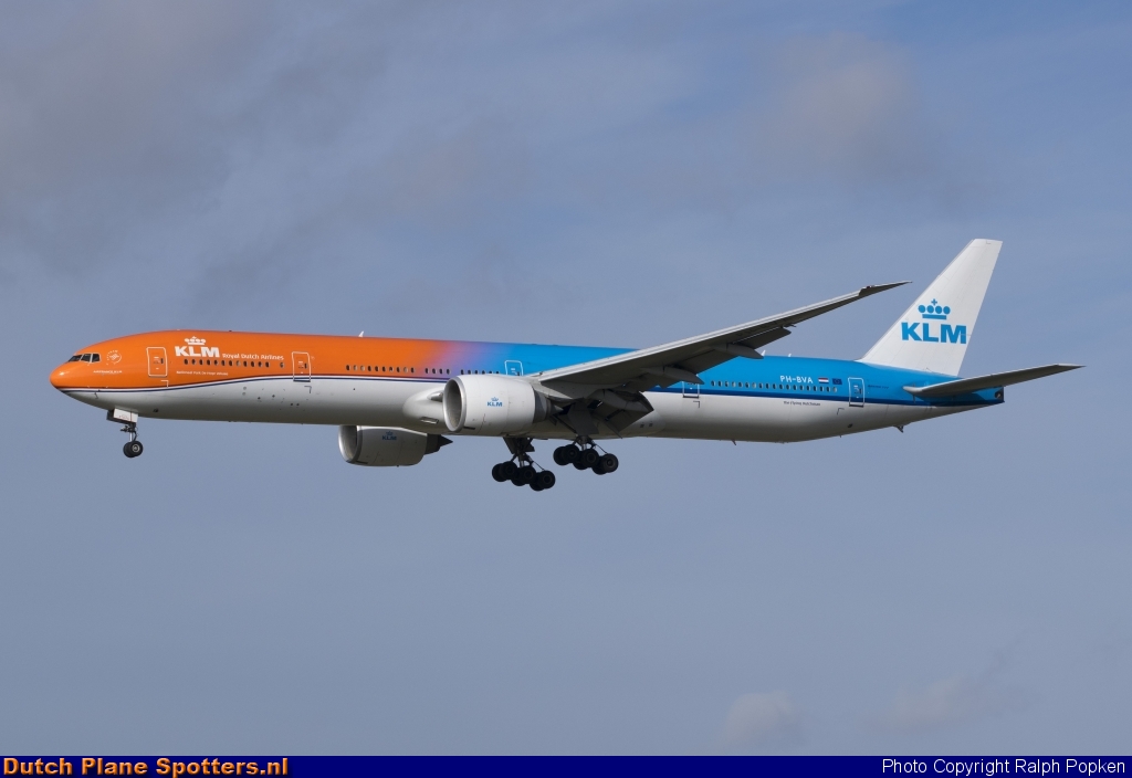 PH-BVA Boeing 777-300 KLM Royal Dutch Airlines by Ralph Popken