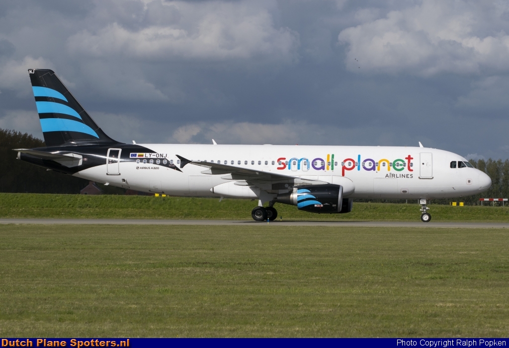 LY-ONJ Airbus A320 Small Planet Airlines by Ralph Popken