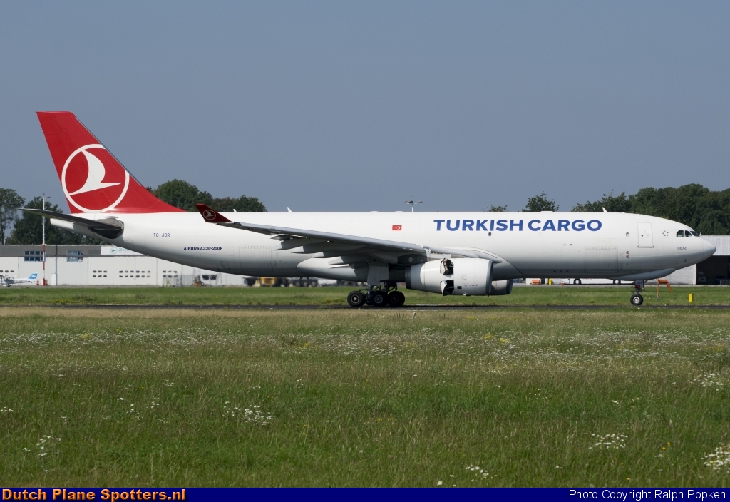 TC-JDR Airbus A330-200 Turkish Airlines by Ralph Popken