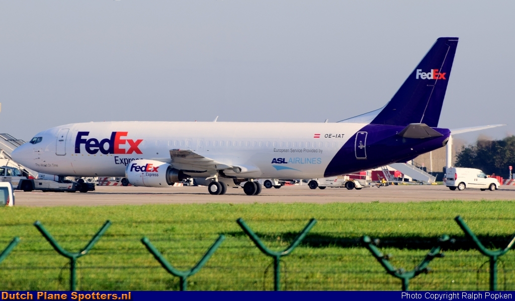 OE-IAT Boeing 737-400 ASL Airlines Belgium (FedEx) by Ralph Popken