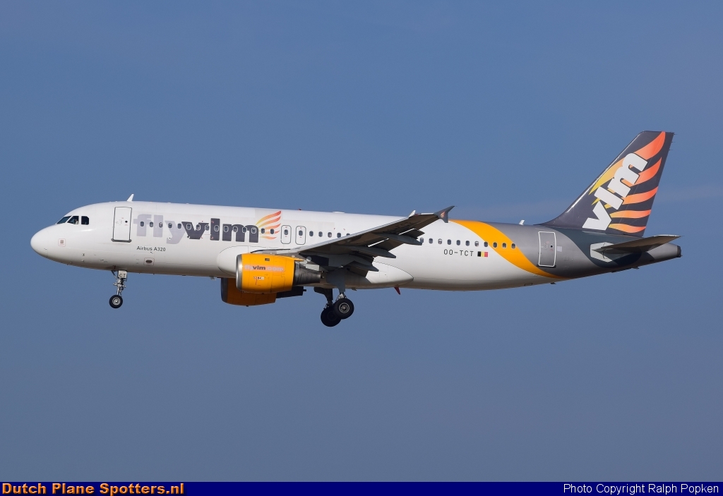 OO-TCT Airbus A320 VLM Airlines by Ralph Popken