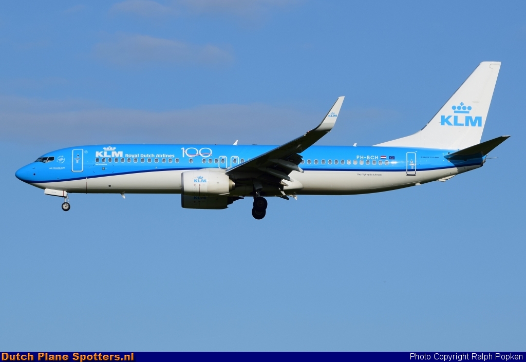 PH-BCH Boeing 737-800 KLM Royal Dutch Airlines by Ralph Popken