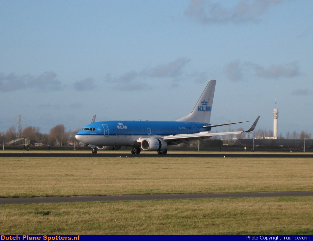 PH-BGT Boeing 737-700 KLM Royal Dutch Airlines by mauricevanrij