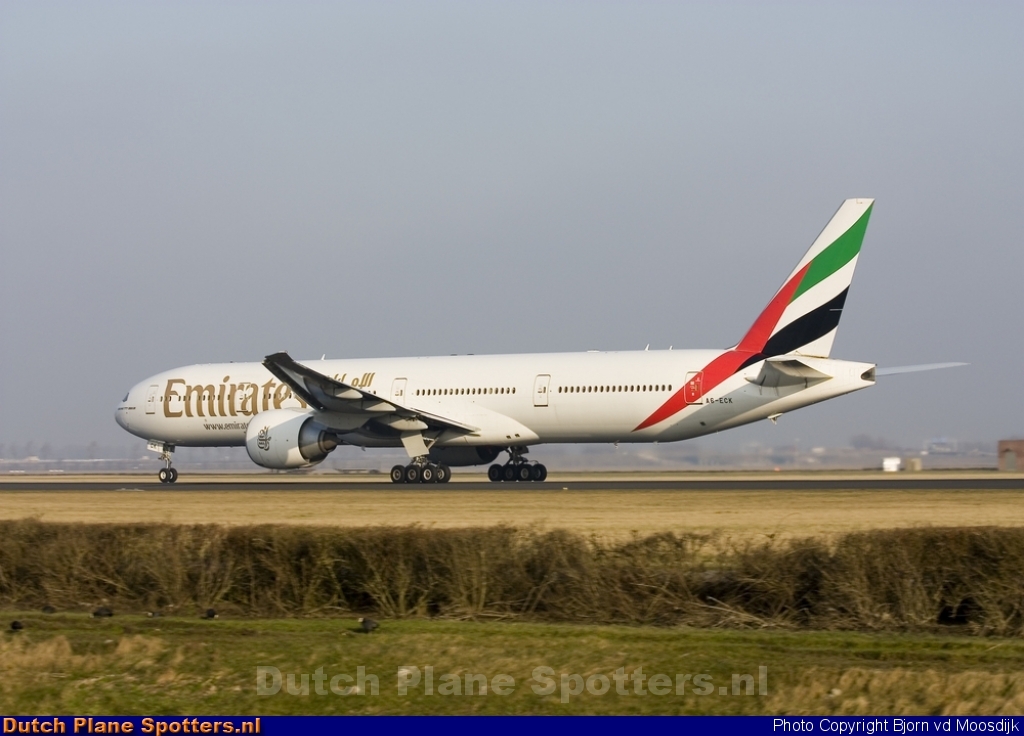 A6-ECK Boeing 777-300 Emirates by Bjorn vd Moosdijk