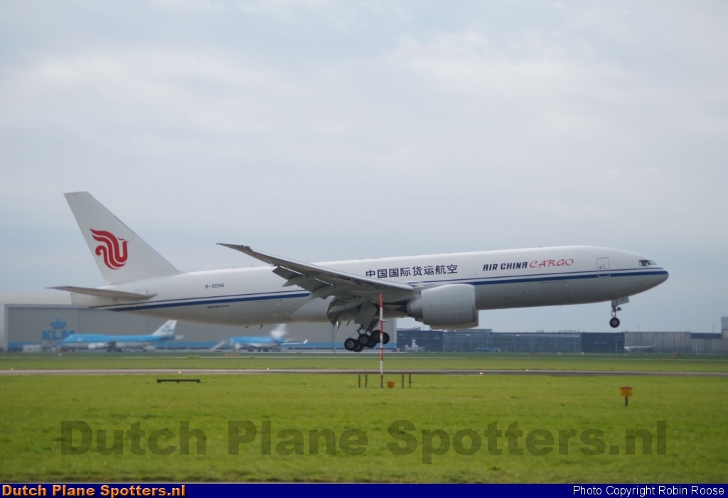 B-2095 Boeing 777-F Air China Cargo by Robin Roose