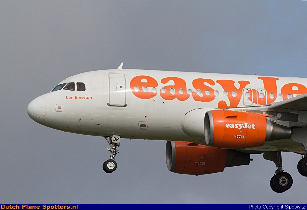 G-EZDR Airbus A319 easyJet by Sippowitz