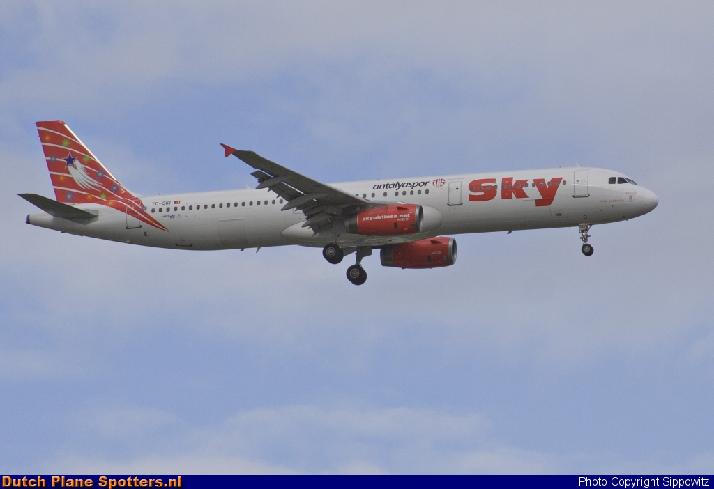 TC-SKI Airbus A321 Sky Airlines by Sippowitz