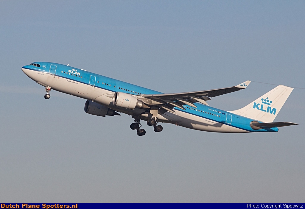 PH-AOI Airbus A330-200 KLM Royal Dutch Airlines by Sippowitz