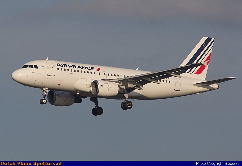 F-GRHE Airbus A319 Air France by Sippowitz