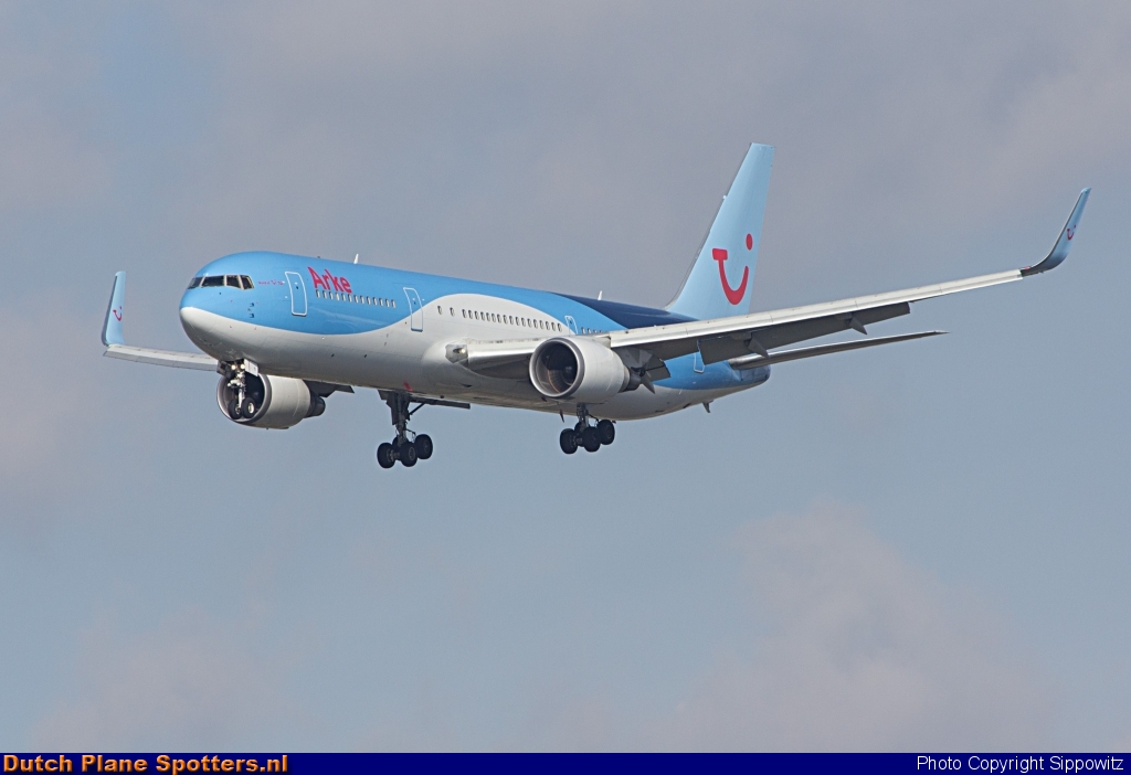 PH-OYI Boeing 767-300 ArkeFly by Sippowitz