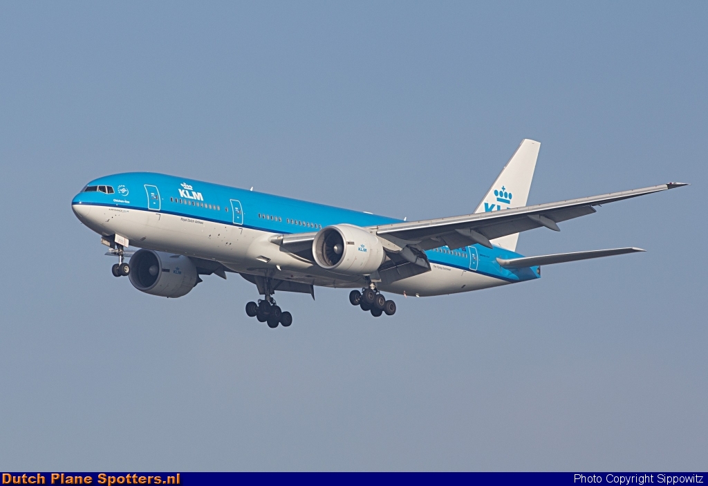 PH-BQC Boeing 777-200 KLM Royal Dutch Airlines by Sippowitz