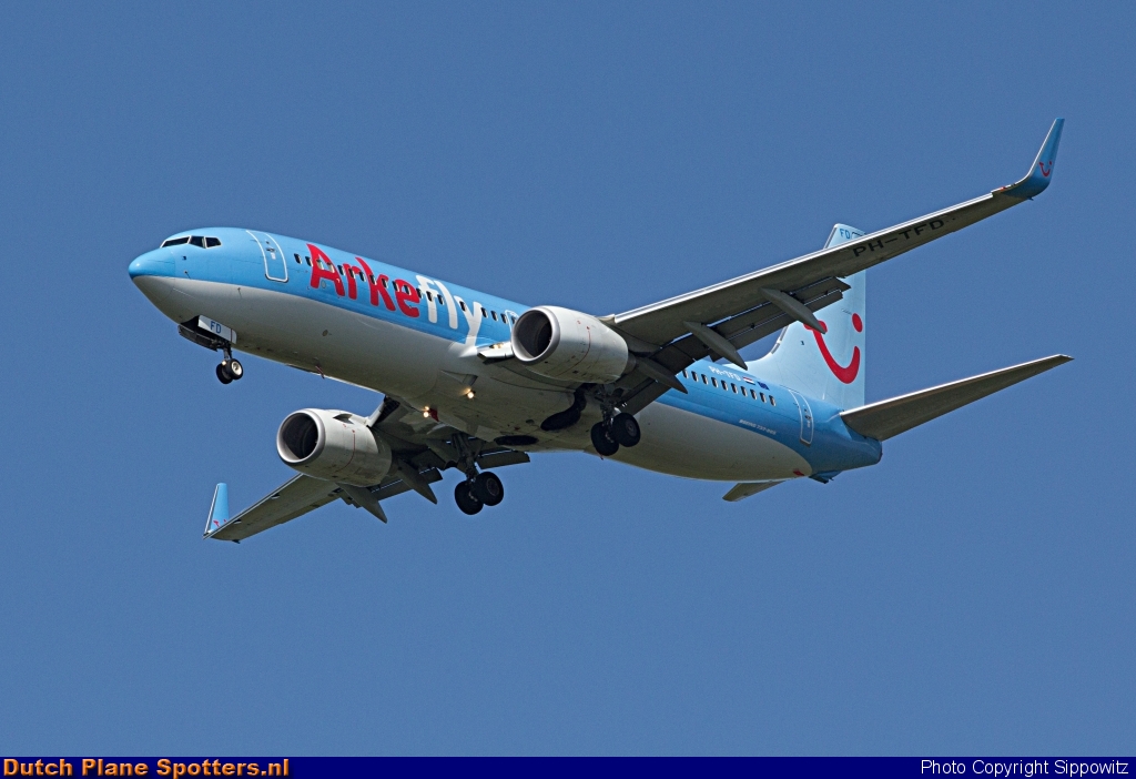 PH-TFD Boeing 737-800 ArkeFly by Sippowitz