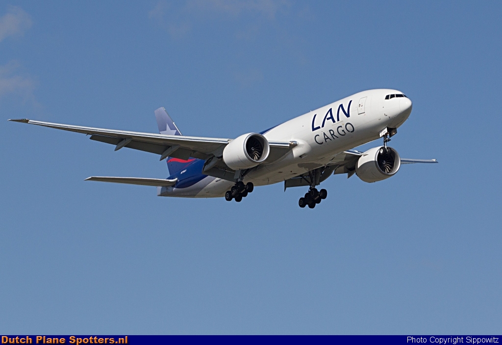 N778LA Boeing 777-F LAN Cargo by Sippowitz
