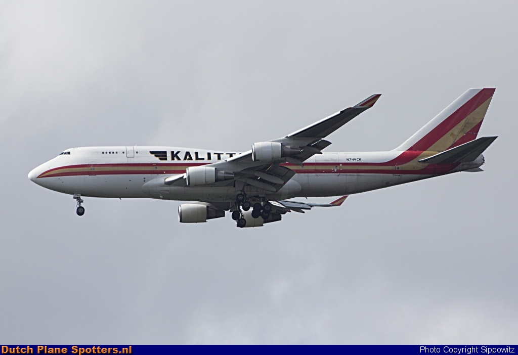 N744CK Boeing 747-400 Kalitta Air by Sippowitz