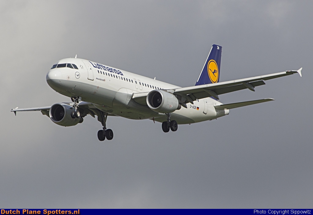 D-AIZN Airbus A320 Lufthansa by Sippowitz