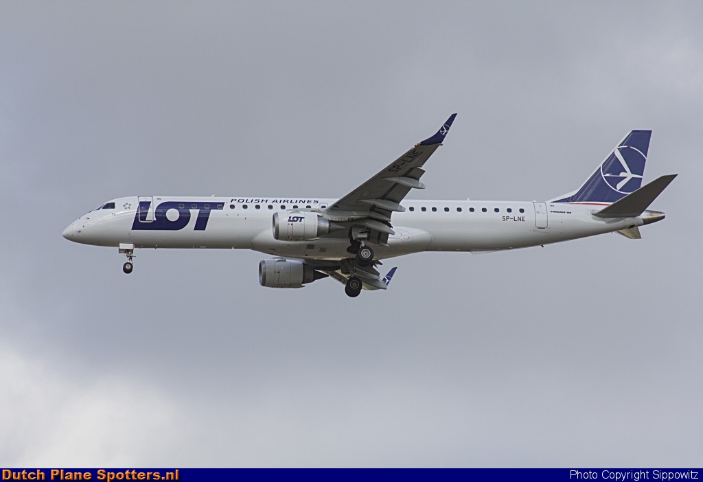 SP-LNE Embraer 195 LOT Polish Airlines by Sippowitz