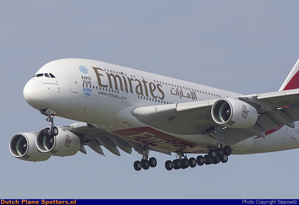 A6-EOA Airbus A380-800 Emirates by Sippowitz