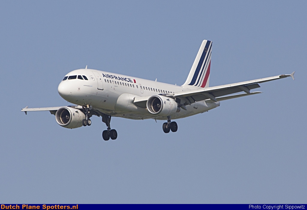 F-GRHE Airbus A319 Air France by Sippowitz