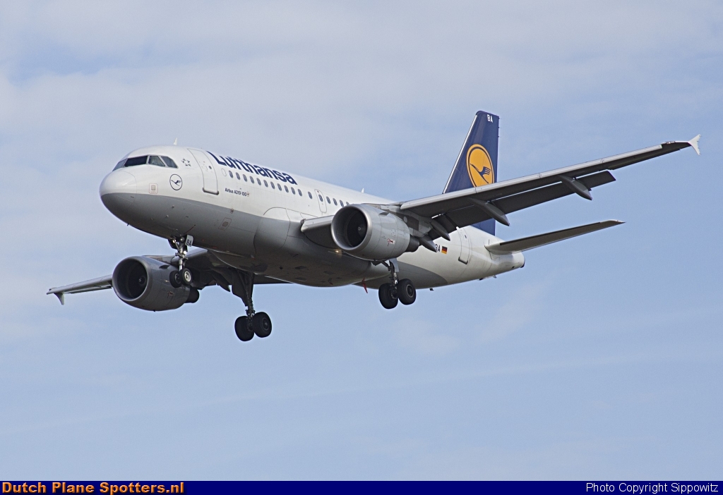 D-AIBA Airbus A319 Lufthansa by Sippowitz