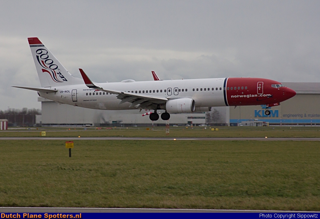 LN-NOL Boeing 737-800 Norwegian Air Shuttle by Sippowitz