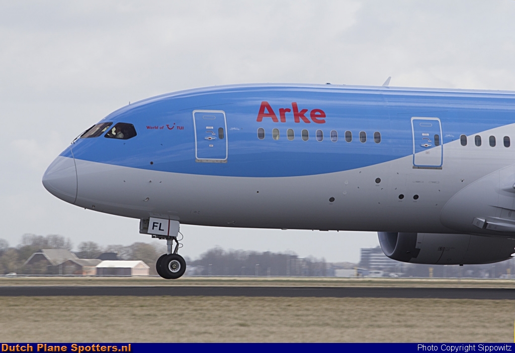 PH-TFL Boeing 787-8 Dreamliner ArkeFly by Sippowitz