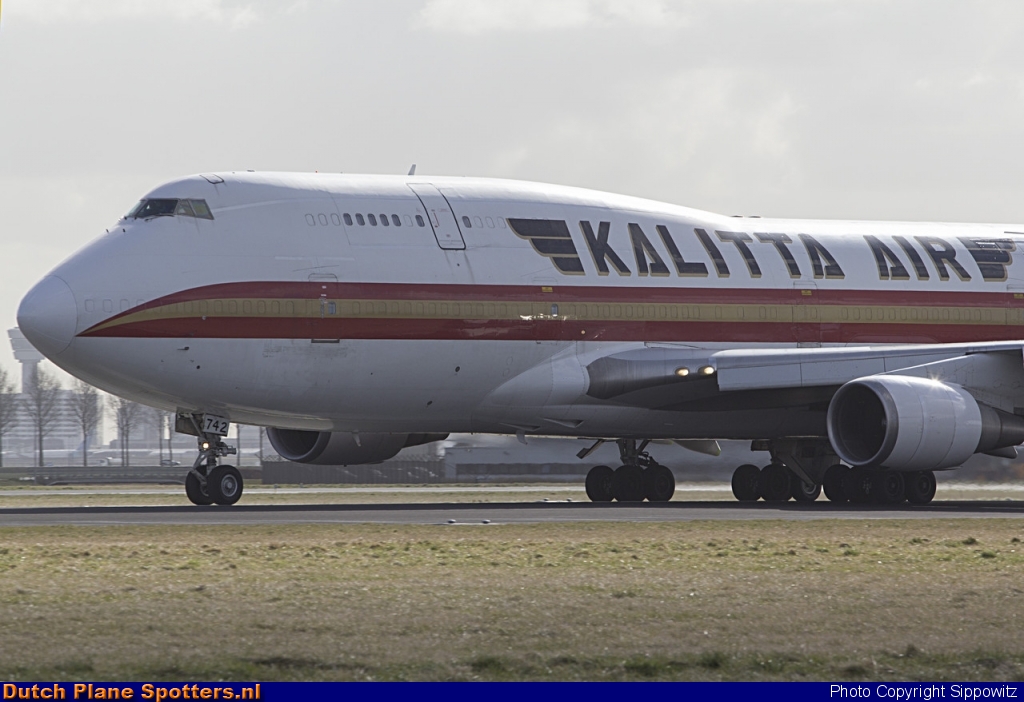 N742CK Boeing 747-400 Kalitta Air by Sippowitz
