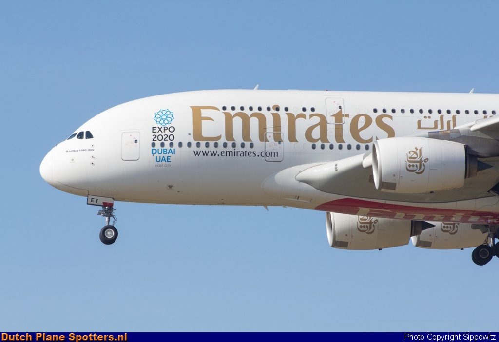 A6-EEY Airbus A380-800 Emirates by Sippowitz