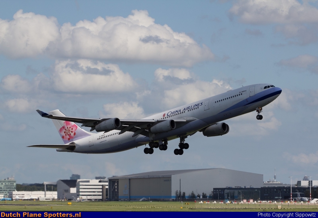 B-18803 Airbus A340-300 China Airlines by Sippowitz