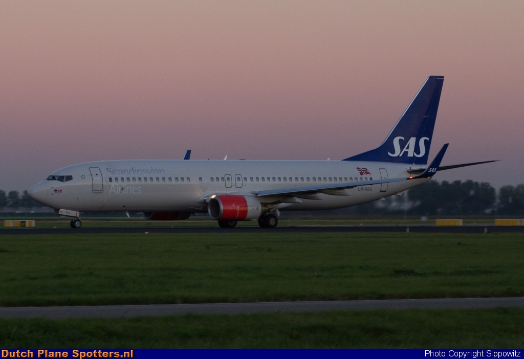 LN-RRG Boeing 737-800 SAS Scandinavian Airlines by Sippowitz