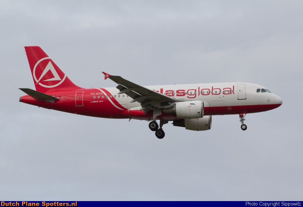 TC-ATD Airbus A319 AtlasGlobal by Sippowitz